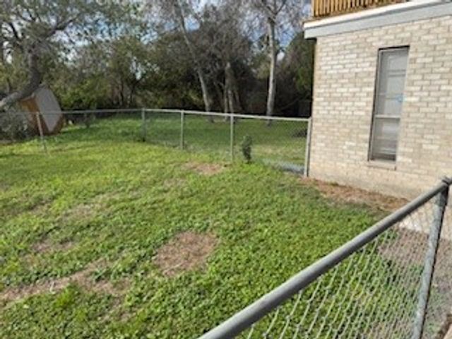 311 Elm St, Portland, TX 78374