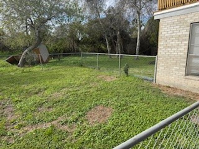 311 Elm St, Portland, TX 78374