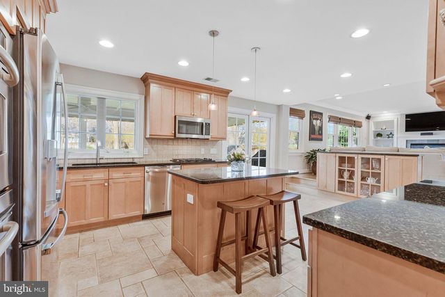 1714 SADDLE RIDGE CT, Vienna, VA 22182