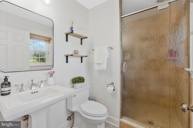 1714 SADDLE RIDGE CT, Vienna, VA 22182