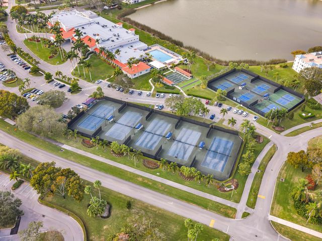 6454 Pointe Pleasant Circle, Delray Beach, FL 33484