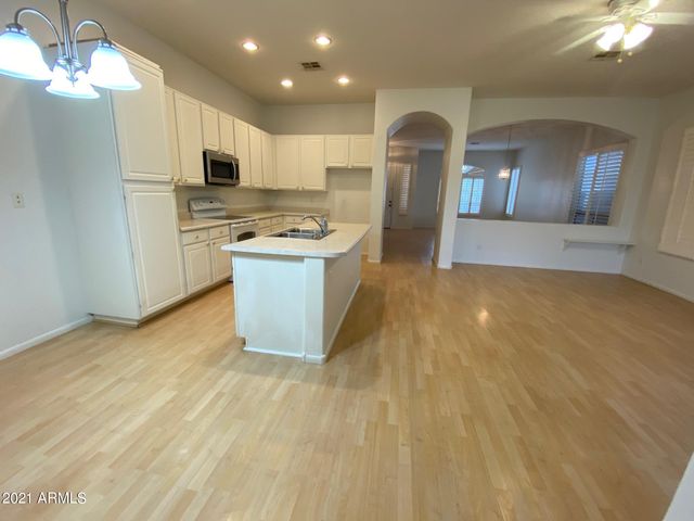 5442 W FAIRVIEW Street, Chandler, AZ 85226