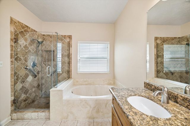 806 Charles Place, Baytown, TX 77521