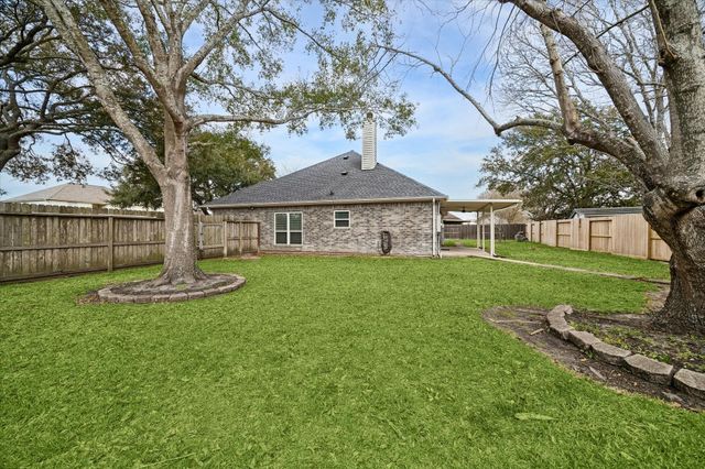 806 Charles Place, Baytown, TX 77521