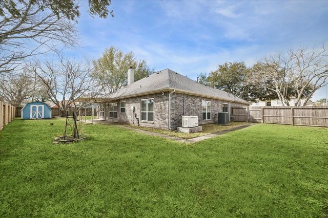 806 Charles Place, Baytown, TX 77521