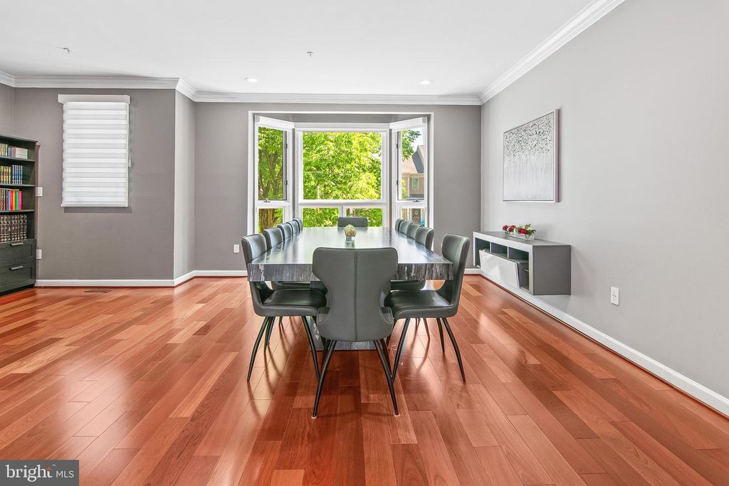 Image 10 of property listing at 108 LANCEFIELD RD, Baltimore, MD 21209