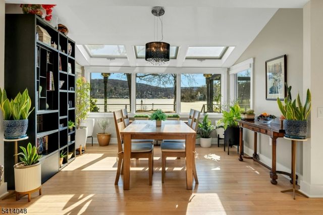 586 W Shore Trl, Sparta Twp., NJ 07871