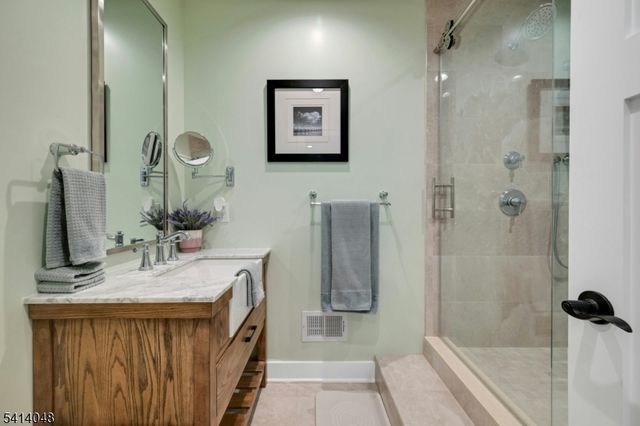 586 W Shore Trl, Sparta Twp., NJ 07871