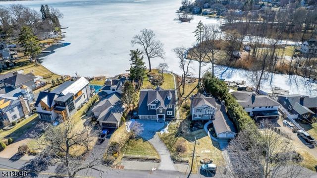 586 W Shore Trl, Sparta Twp., NJ 07871