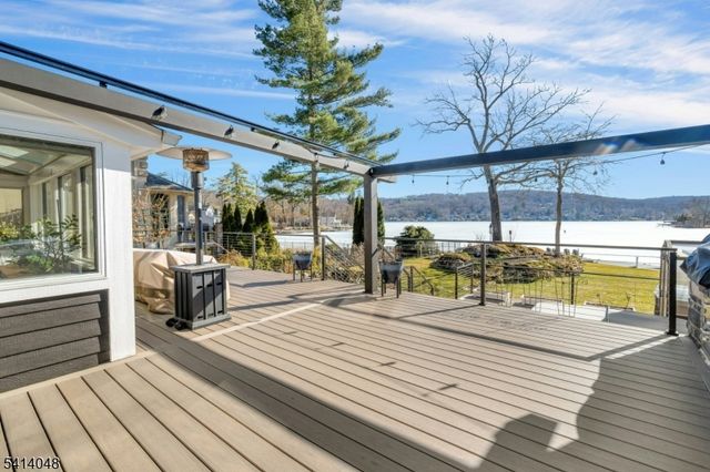 586 W Shore Trl, Sparta Twp., NJ 07871