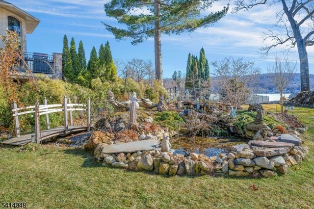 586 W Shore Trl, Sparta Twp., NJ 07871