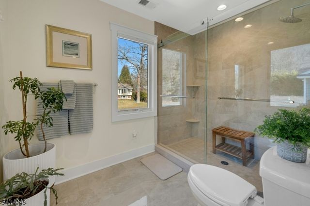 586 W Shore Trl, Sparta Twp., NJ 07871