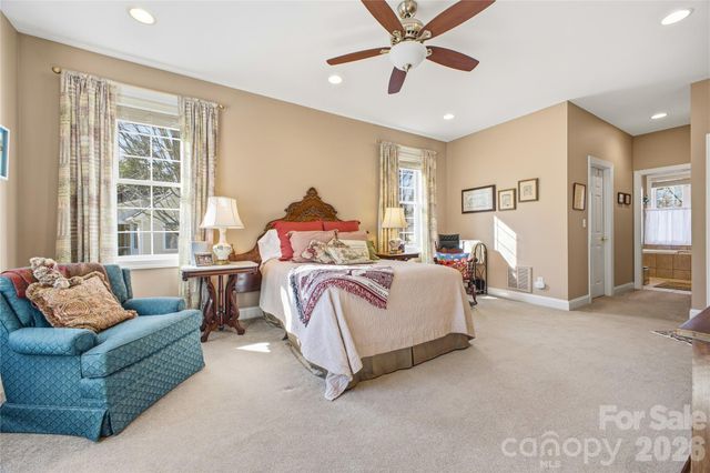 183 Williams Meadow Loop, Hendersonville, NC 28739