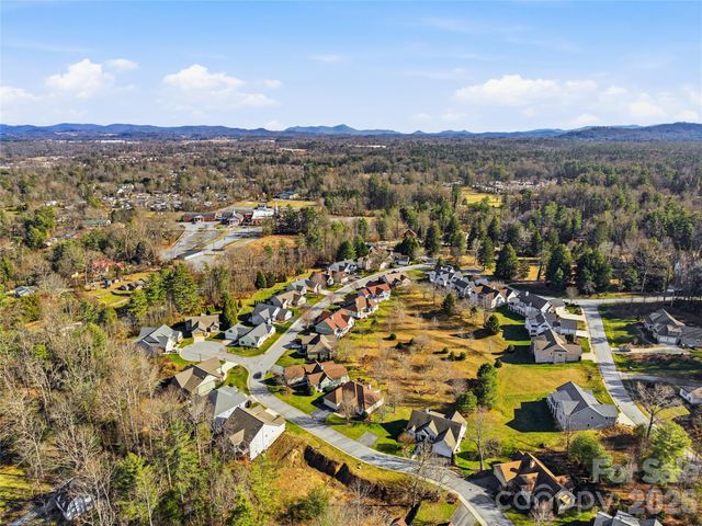 183 Williams Meadow Loop, Hendersonville, NC 28739