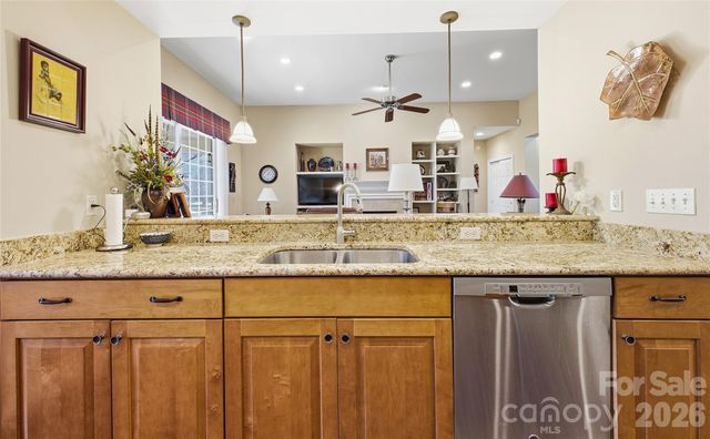 183 Williams Meadow Loop, Hendersonville, NC 28739