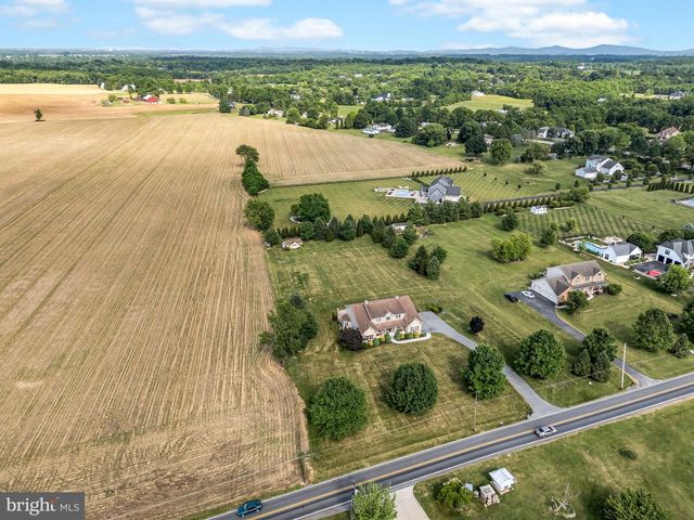 365 S MIDDLESEX ROAD, Carlisle, PA 17015