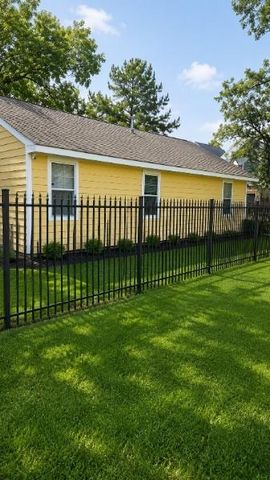 901 Nadine Street, Houston, TX 77009