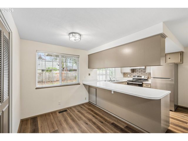 536 66TH St, Springfield, OR 97478