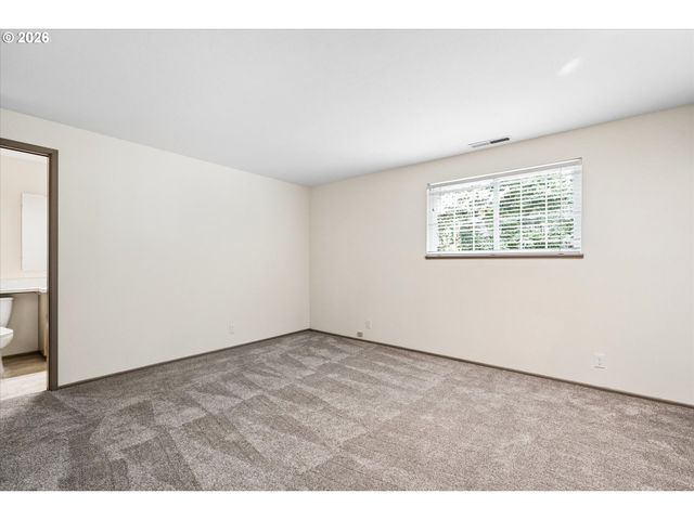 536 66TH St, Springfield, OR 97478