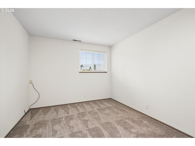 536 66TH St, Springfield, OR 97478