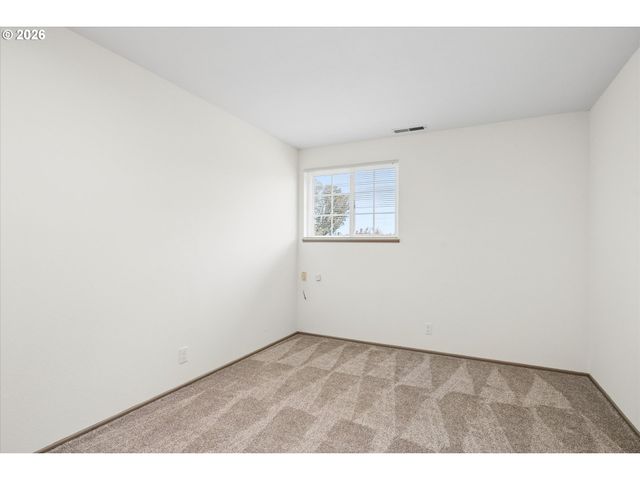 536 66TH St, Springfield, OR 97478
