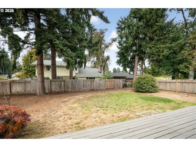 536 66TH St, Springfield, OR 97478