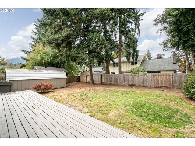 536 66TH St, Springfield, OR 97478
