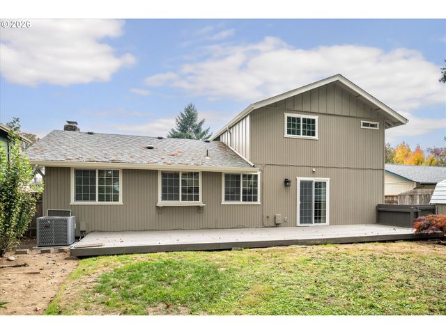 536 66TH St, Springfield, OR 97478