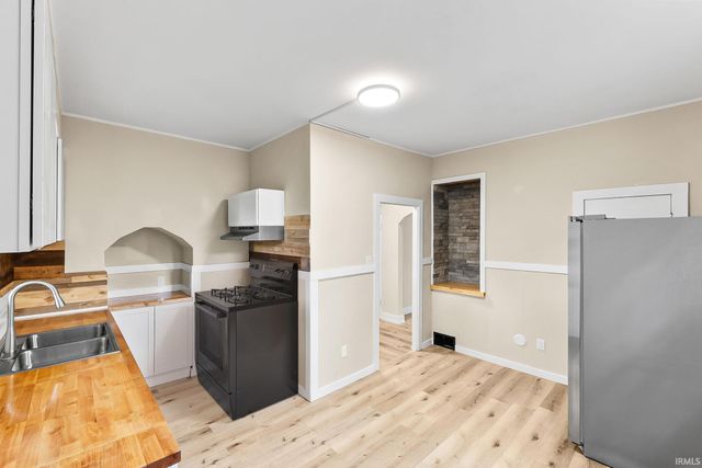 2817 John Street, Fort Wayne, IN 46806