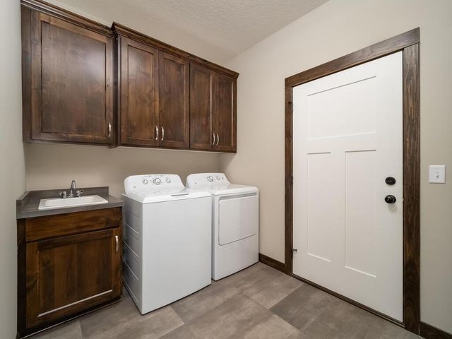 1026 Bellaire Boulevard NW, Isanti, MN 55040