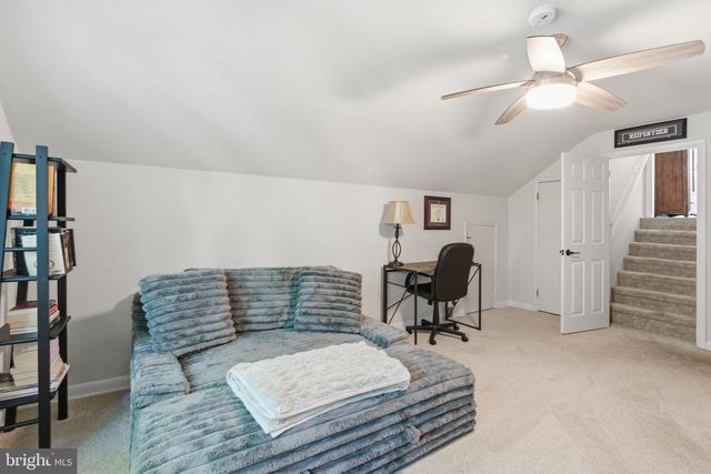 582 FOREST RD, Wayne, PA 19087