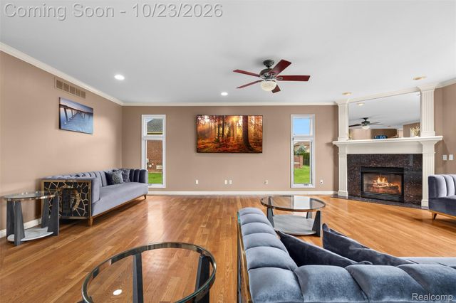 56328 Tournament Lane, Macomb Township, MI 48042