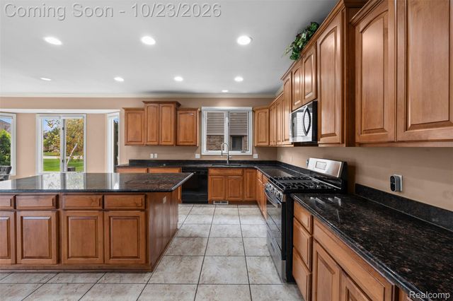 56328 Tournament Lane, Macomb Township, MI 48042