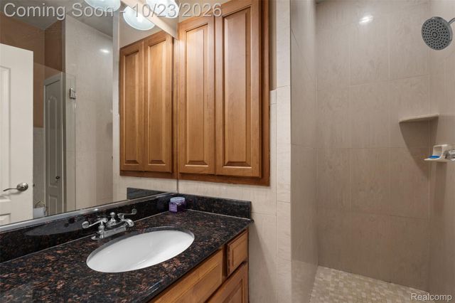56328 Tournament Lane, Macomb Township, MI 48042