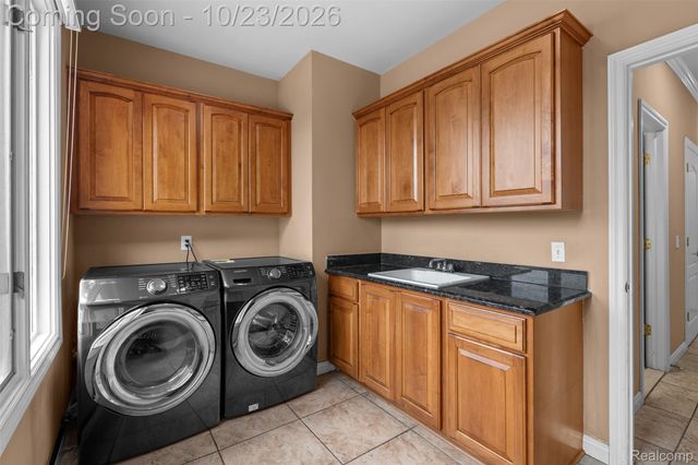 56328 Tournament Lane, Macomb Township, MI 48042