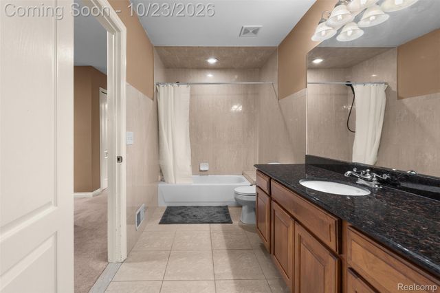 56328 Tournament Lane, Macomb Township, MI 48042