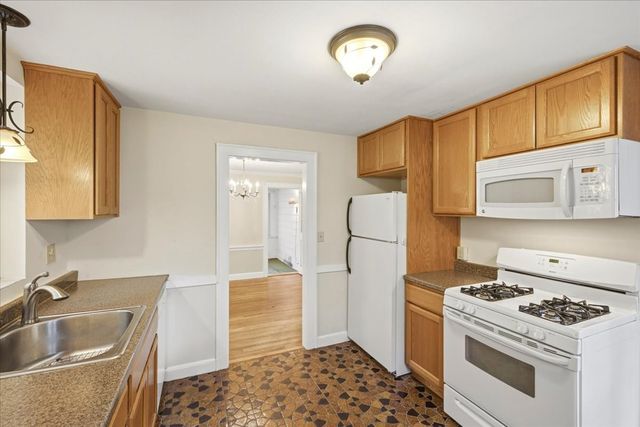 77 Payson Rd, Brookline, MA 02467