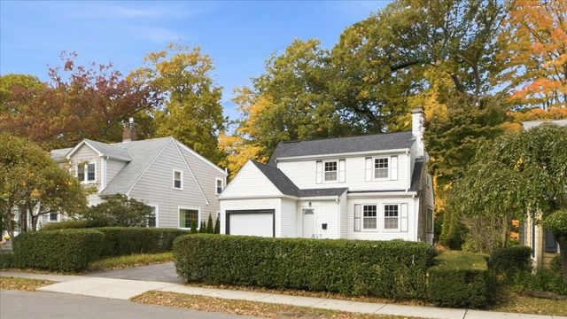 77 Payson Rd, Brookline, MA 02467