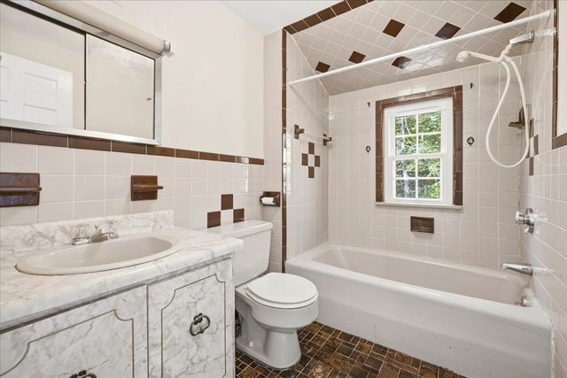 77 Payson Rd, Brookline, MA 02467