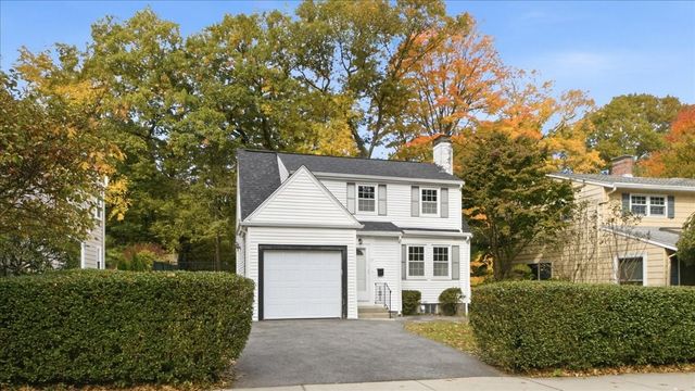77 Payson Rd, Brookline, MA 02467