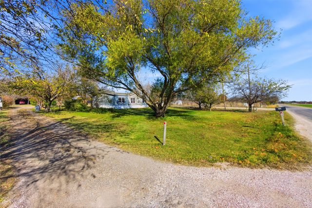 1409 South Drive, Venus, TX 76084