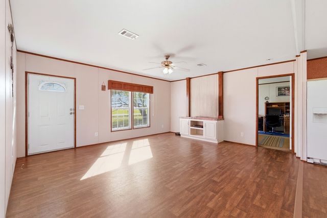 1409 South Drive, Venus, TX 76084