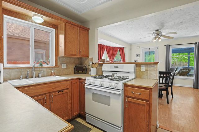 730 S Elizabeth St, Wichita, KS 67213