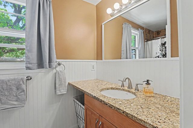 730 S Elizabeth St, Wichita, KS 67213