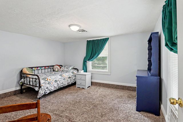 730 S Elizabeth St, Wichita, KS 67213