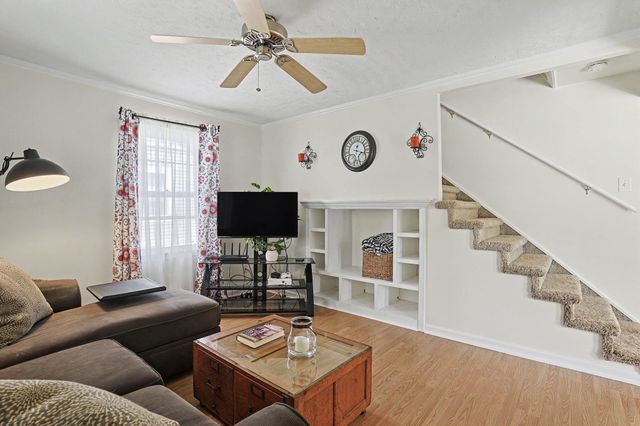 730 S Elizabeth St, Wichita, KS 67213