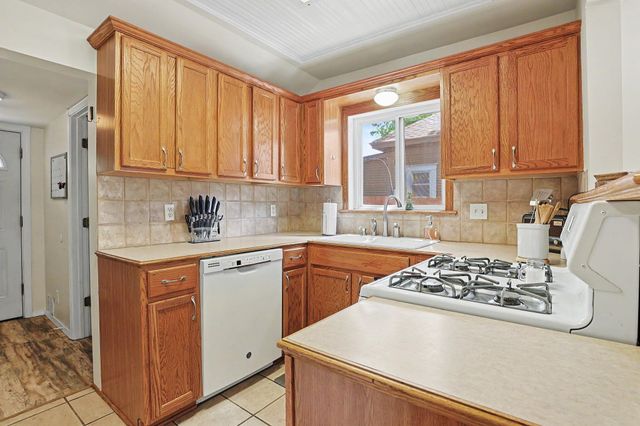 730 S Elizabeth St, Wichita, KS 67213