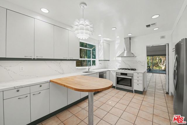 10543 Almayo Avenue, Los Angeles, CA 90064