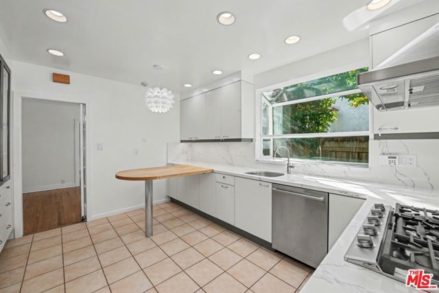 10543 Almayo Avenue, Los Angeles, CA 90064