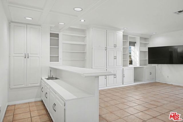 10543 Almayo Avenue, Los Angeles, CA 90064